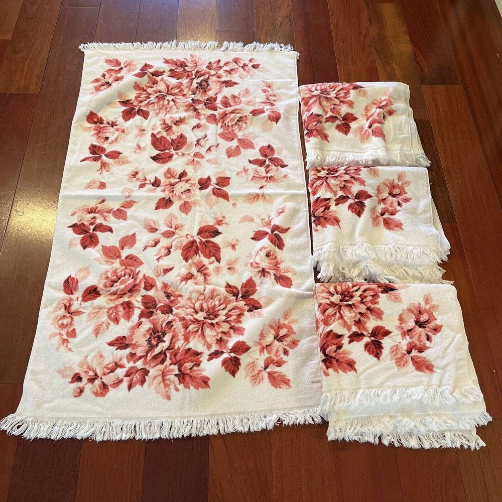 4 Vintage 1970s Fieldcrest Pink & White, Red Floral Fringe Bath Towels 48”x24”